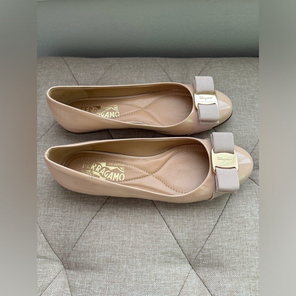 Women’s Salvatore Ferragamo Varina Ballet Flats - Picture 2 of 7